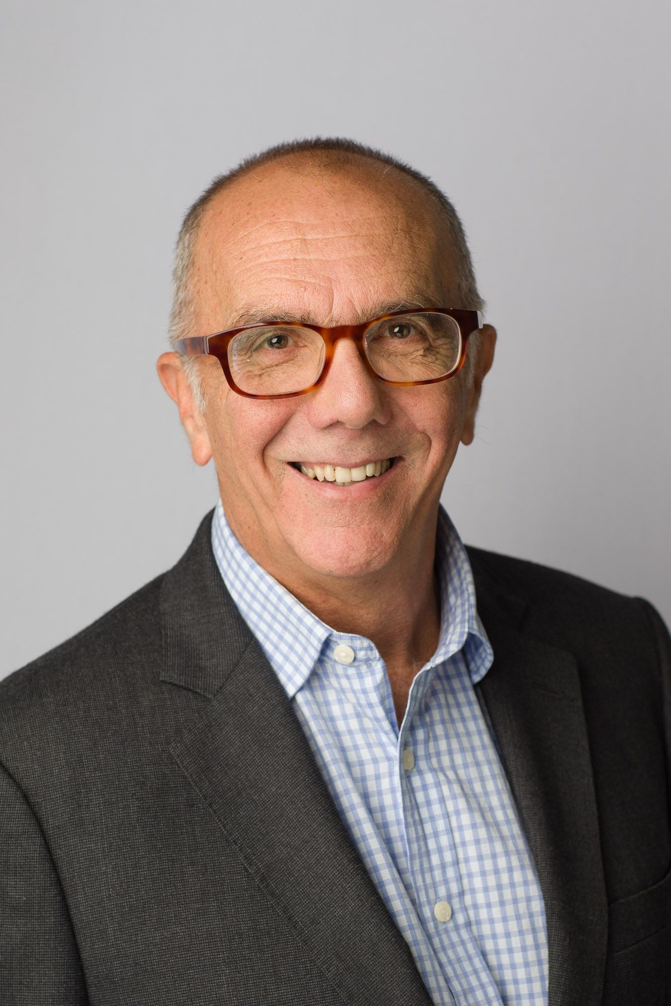 Swinburne Facilitator Peter Schmideg 史文朋协调员彼得·施米德格