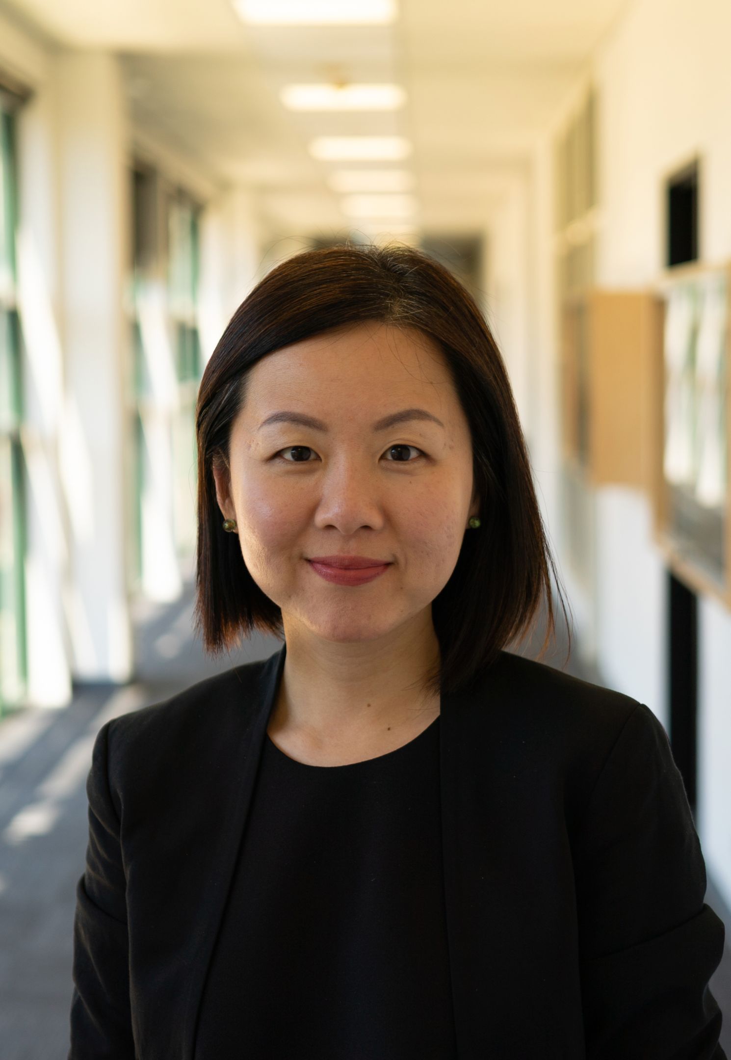 Swinburne Senior Consultant Wei Li Wong 史文朋高级顾问王伟利