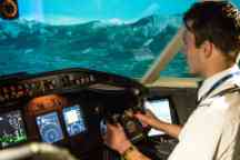航空学生飞行员飞机模拟器中的飞机