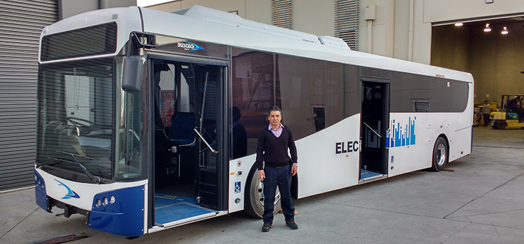 斯文本科技大学的欧洲项目公共汽车